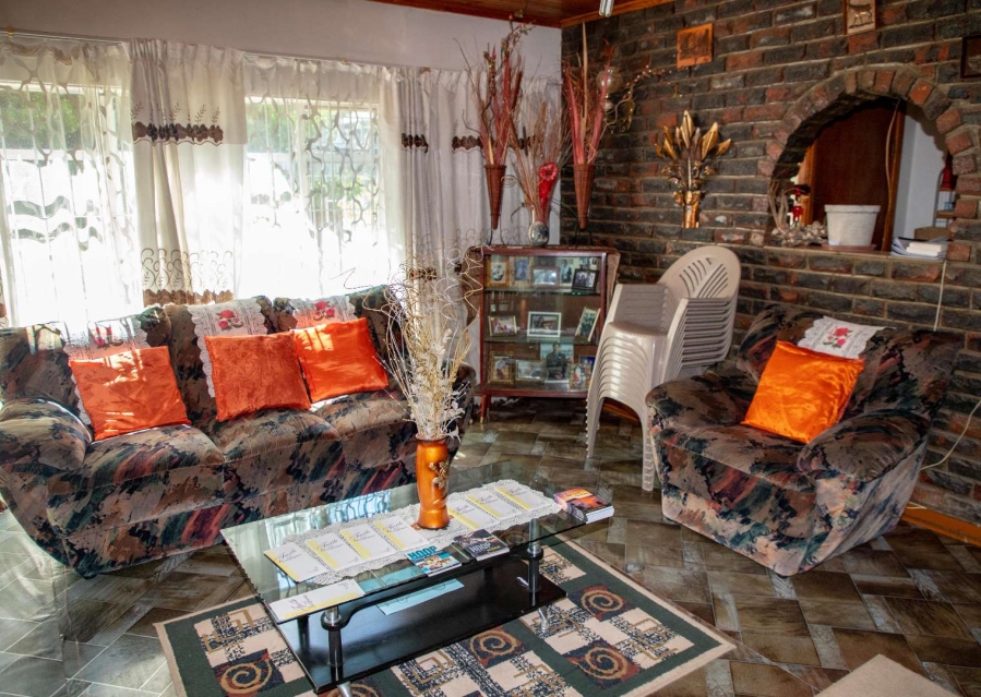 4 Bedroom Property for Sale in Heilbron Free State